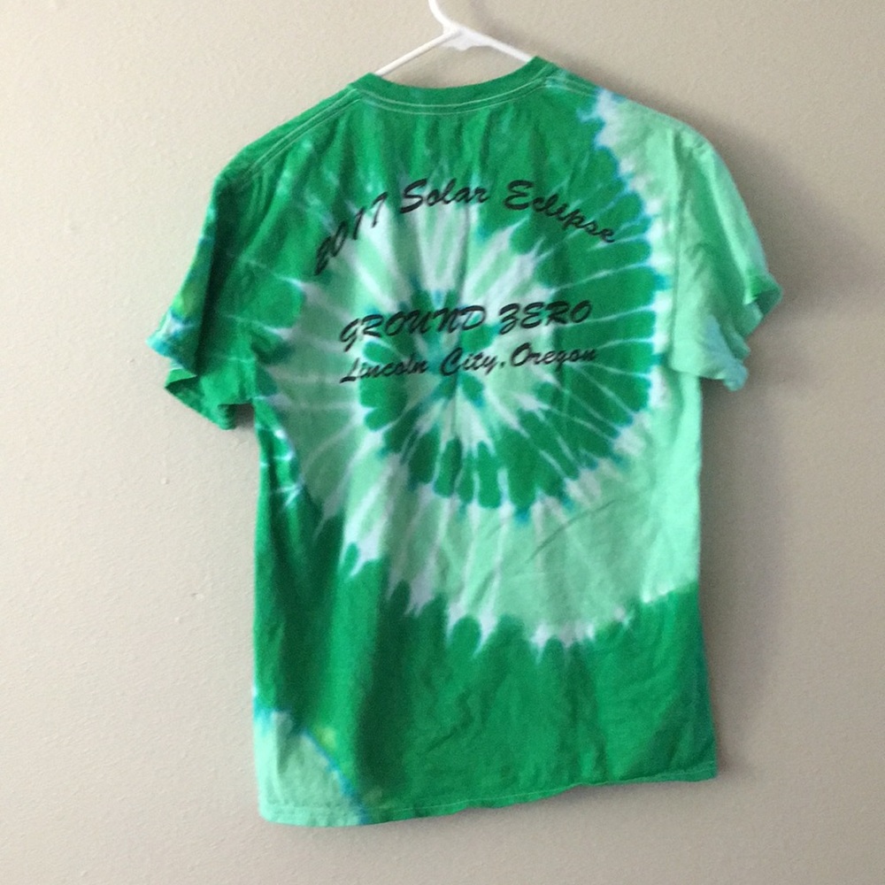 Fun Solar eclipse 2017 tie-dyed tee - Picture 5 of 6